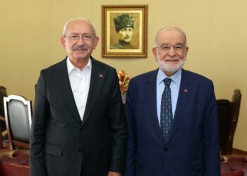 Kılıçdaroğlu, Karamollaoğlu ile bir araya geldi