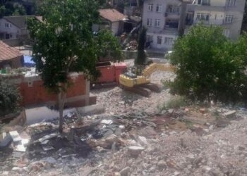 Yurttaşların itirazına rağmen Tokatköy’de yıkım başladı