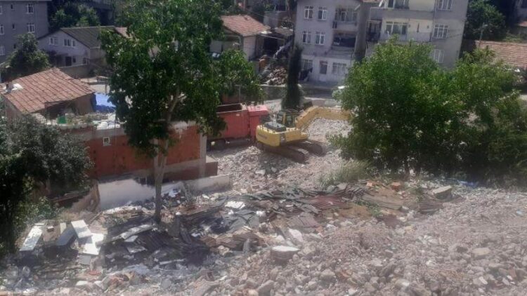 Yurttaşların itirazına rağmen Tokatköy’de yıkım başladı