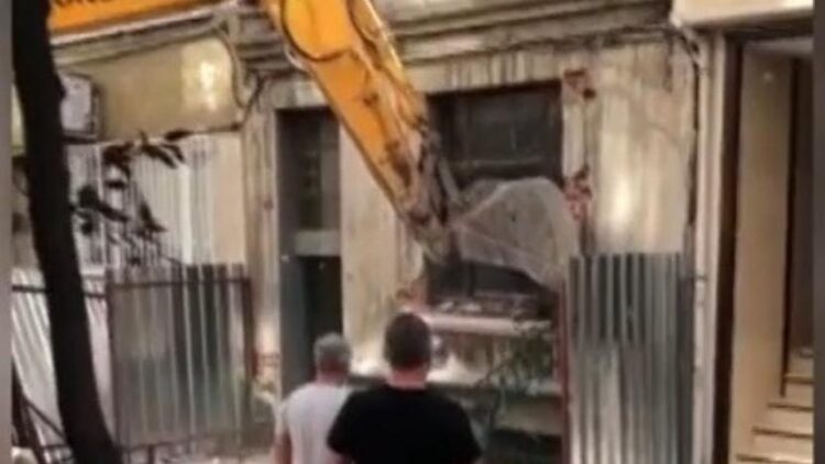 İBB izinsiz yıkılan tarihi yapı için suç duyusunda bulunacak