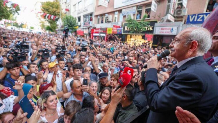 ‘Kılıçdaroğlu artık dönülmez bir yolda, aday olmak zorunda’