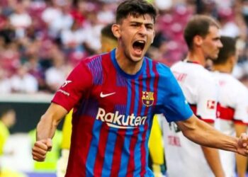 Galatasaray genç futbolcuyu resmen duyurdu!