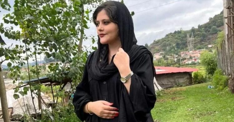 M﻿ahsa Amini’nin babası: Kızımı görmek istedim, beni içeri almadılar