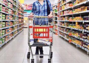 Kamuoyu araştırması: Vatandaş indirimli ürün için market market geziyor