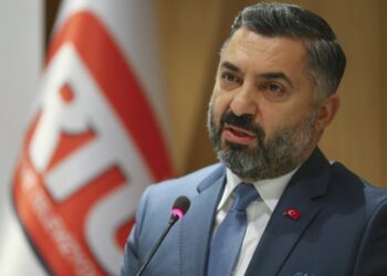 ‘RTÜK Başkanı kara kara düşünüyor’: AKP’li isim istifa etti, üyelik İYİ Parti’ye geçti