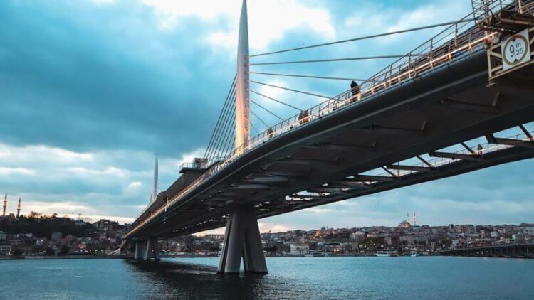 Dört tuğladan biri yeraltına: ‘Mafyanın başkenti: İstanbul’