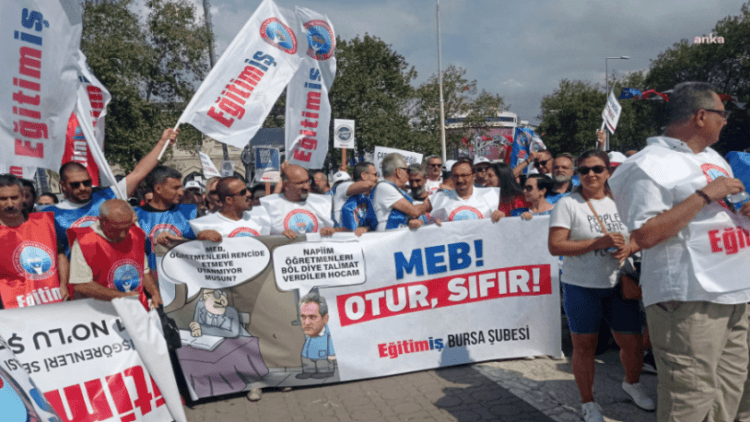 Eğitim-İş’ten İstanbul’da ‘öğretmene saygı’ eylemi