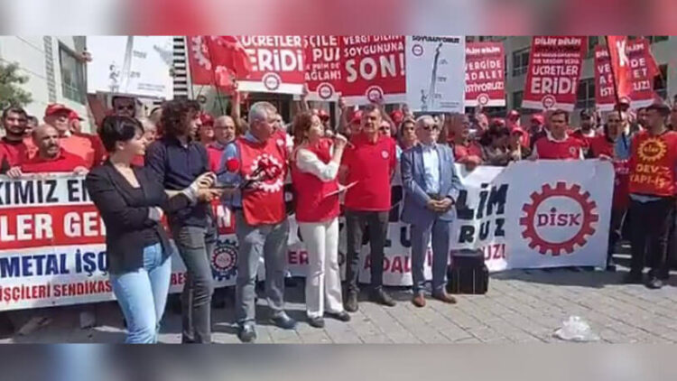 DİSK, adalet için İstanbul Vergi Dairesi önünde: ‘Dilim dilim soyuluyoruz’