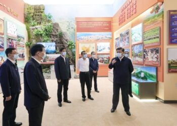 Xi, Çin özellikleri taşıyan sosyalizmin yeni zaferine doğru ilerlemeye vurgu yaptı