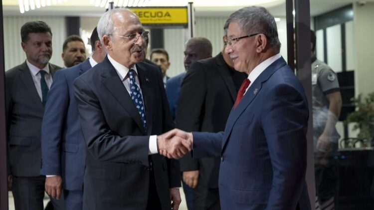 Kılıdaroğlu, Davutoğlu ile görüştü