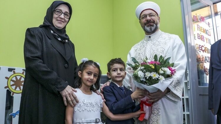 Ali Erbaş’ın eşine özel kalem tahsis edildi