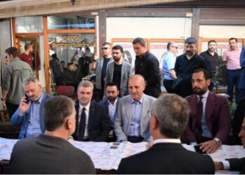 Üniversite rektörünün Numan Kurtulmuş’la esnaf gezisine çıkmasına tepki