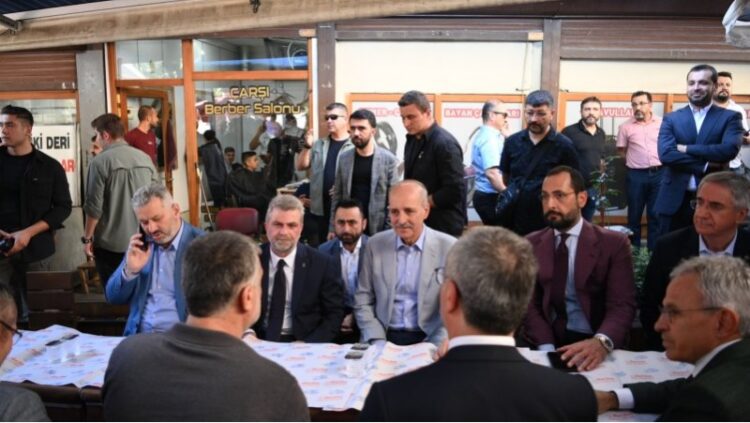 Üniversite rektörünün Numan Kurtulmuş’la esnaf gezisine çıkmasına tepki