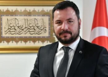 Diyanet’te çift koltuk tartışması