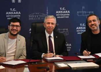 Mansur Yavaş ve Haluk Levent imzayı attı