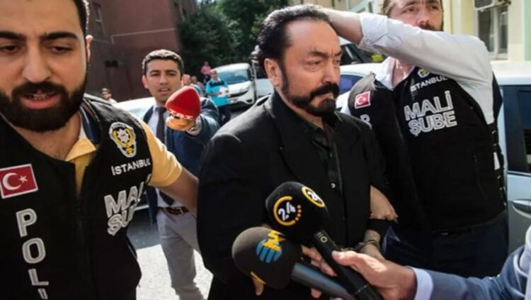 Adnan Oktar savcıyla tartıştı: ‘Savunma mı yapıyorsunuz propaganda mı?’