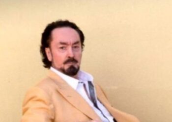 Adnan Oktar: “Cezaevi bana cennete döndü”