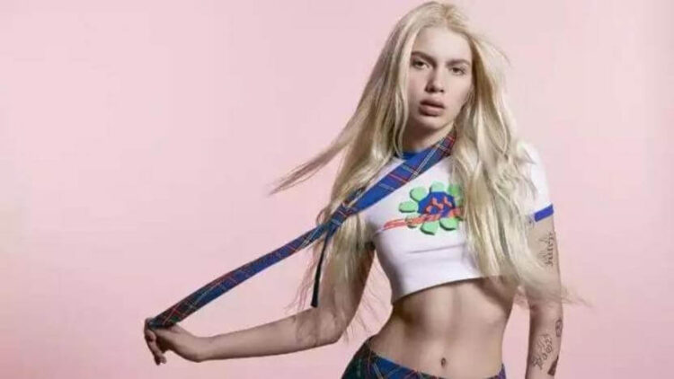 LGBT karşıtı yürüyüşe tepki gösteren Aleyna Tilki’nin konseri iptal edildi