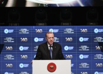 Erdoğan Babacan’ı hedef aldı: “Sen kimsin ya”