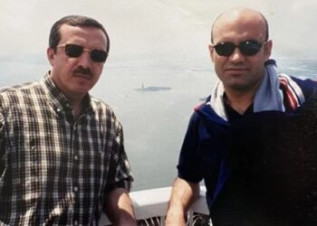 Turhan Çömez canlı yayında siyasete geri döneceğini açıkladı