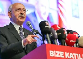 CHP, İzmir’de kampa giriyor