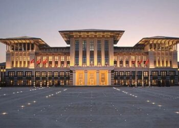 Ankara kulislerini sarsacak… ‘Saray’a uygun yöntemlerle iletiyor’