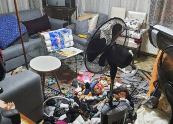 ‘Nakliyeciyiz’ deyip 3 katlı evi 6 günde soydular