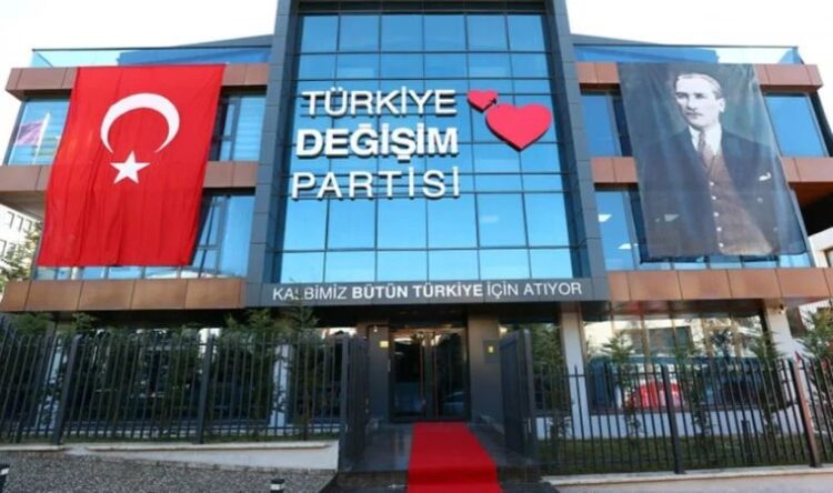 Türkiye Değişim Partisi’nde toplu istifa