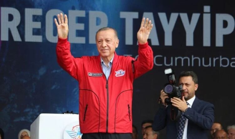 CHP’den Erdoğan’a Yunanistan tepkisi: ‘Adalar sen şarkı söylerken işgal edildi’