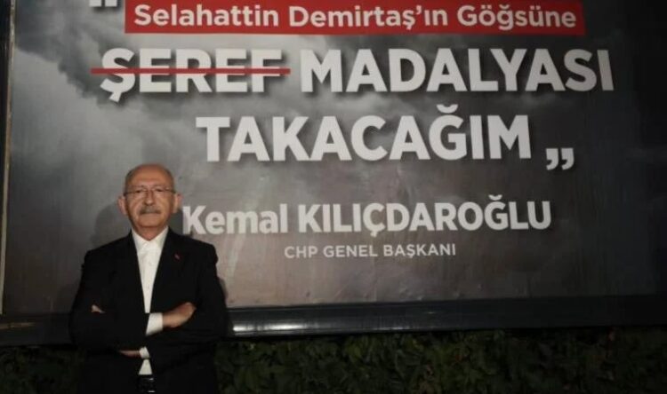 Provokatif afiş hazırlayan şirket, afişleri kimin istediğini açıkladı