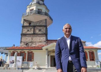 Bakan Kız Kulesi’nde… Tartışmalara ilişkin açıklama