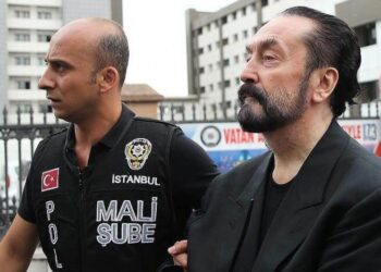 Kadının özel dosyaları Adnan Oktar’ın avukatlarına teslim edilmiş