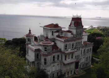 ‘Perili Köşk’ olarak bilinen Ragıp Paşa Köşkü 450 milyona icradan satıldı