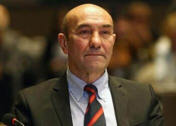 Tunç Soyer’den AKP’lilere: Hiç kimse gölge düşüremez