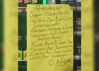 Tekel bayi sahibinin ‘zam’ afişi sosyal medyada gündem oldu