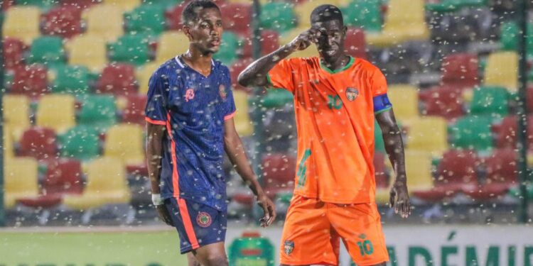 Böcek istilası yüzünden ertelenen maç tamamlandı