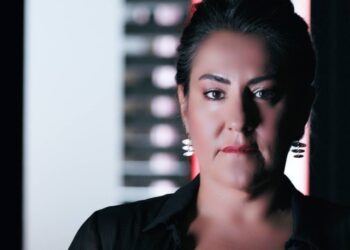 Ebru Çiçek’ten ‘Sus Ağlama Benim Biçare Gönlüm’