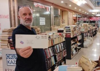 Sahafta ‘hiç açılmamış’ olarak bulundu: Turgut Özal’a yazılmış 35 yıllık sır mektup