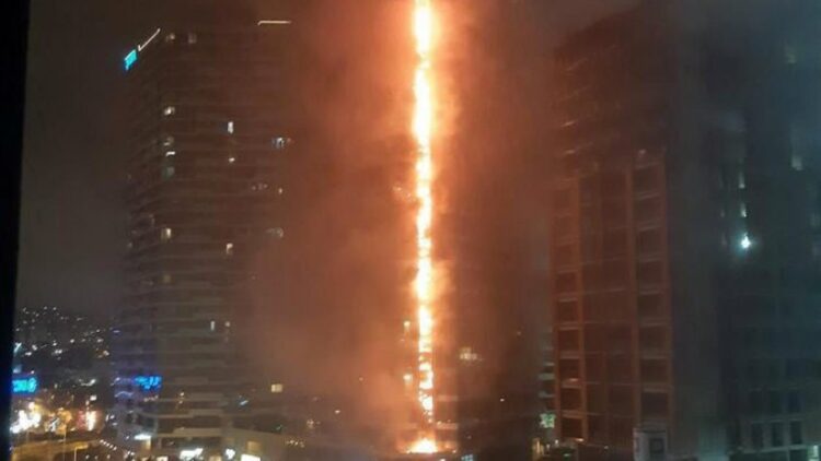 Fikirtepe’de 24 katlı binadaki yangın kontrol altına alındı