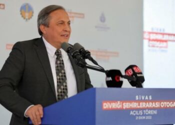 “CHP’li belediyelerin onayda bekleyen 28 milyarlık kredisi var”