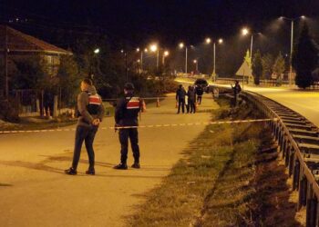 Çocukların silahla oyunu can aldı