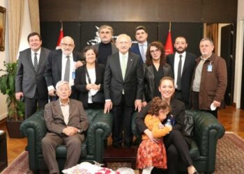 Kılıçdaroğlu Gezi davası tutuklularının ailelerini Meclis’te ağırladı