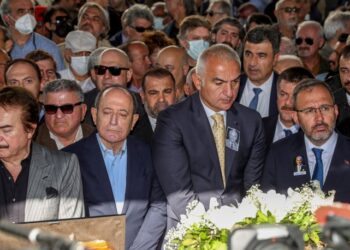 Ümit Kıvanç: Gelip ‘görüntü verdiler’, bize başsağlığı dilemeden gittiler!