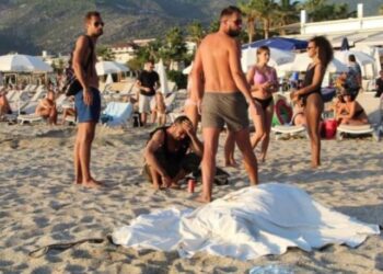 Antalya’da boğulan eşeğe suni teneffüs: Sahibi sarılarak ağladı