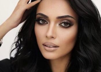 Taksi şoförünün saldırdığı şarkıcının burnu kırıldı