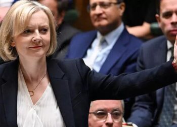 İngiltere’de deprem devam ediyor! Şimdi de başbakan istifa etti