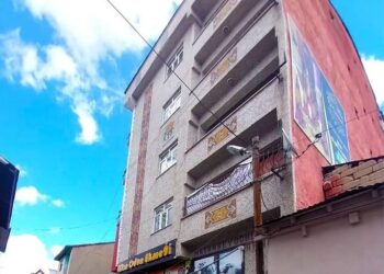 Sadece cemaat yurtlarının bulunduğu ilçede CHP’den öğrenciler için yurt binası