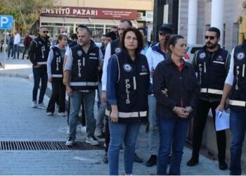 Duruşma bitmeden AKP ilçe başkanı sanıkların tutuklandıklarını duyurdu