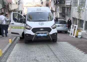 Fatih’te bir dairede parçalara ayrılmış ceset bulundu