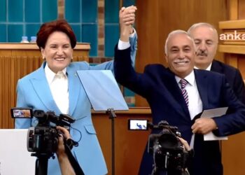 Ahmet Eşref Fakıbaba İYİ Parti’ye katıldı